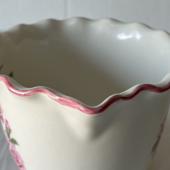 VTG Victorian Garden By MANN MCMLXXXII Hand Painted Ceramic 2.5 Measuring Cup - Picture 9 of 14